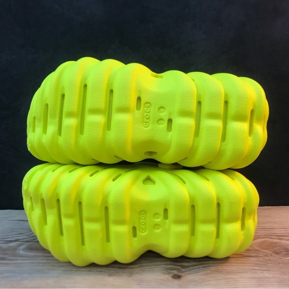 Crocs Echo Reflective Backstrap Clog - Picture 13 of 16